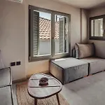Ej Boutique Appartamento Milína